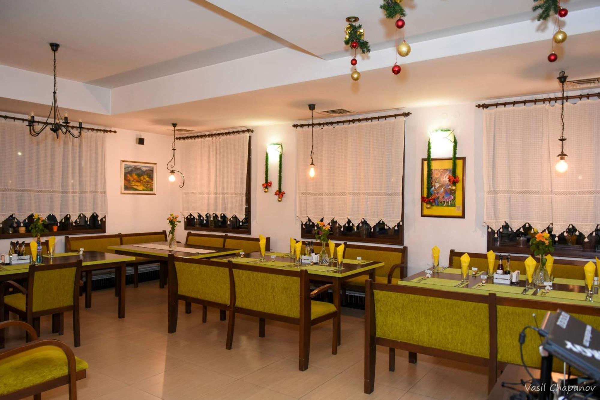 Family Hotel Bile Beli Osŭm المظهر الخارجي الصورة
