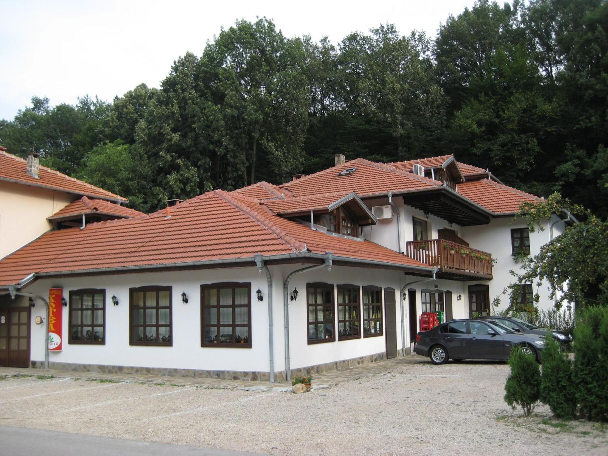 Family Hotel Bile Beli Osŭm المظهر الخارجي الصورة